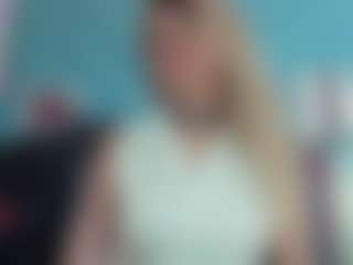 Live cam show with Giorgiina - Blonde Hair Petite on Camsoda