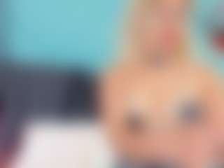 Live cam show with Giorgiina - Camel Toe on Camsoda