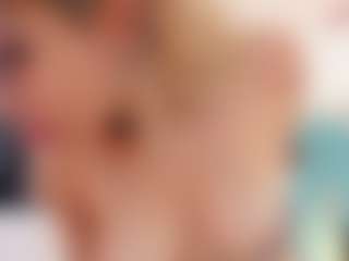 Live cam show with Giorgiina - Blonde Hair Petite on Camsoda