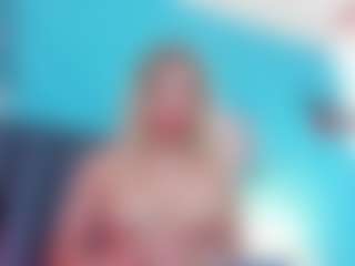 Live cam show with Giorgiina - Blonde Hair on Dolls Live