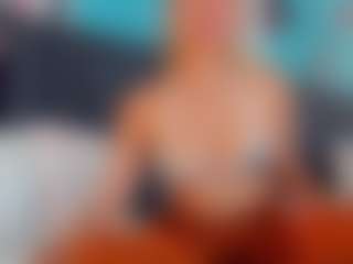 Live cam show with Giorgiina - Petite on CamwithHer