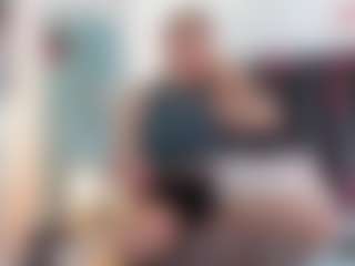 Live cam show with Giorgiina - Drinking on Gym Cam Girls