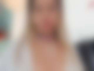 Live cam show with Giorgiina - Oral on Mixed Magazine Live