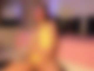 Live cam show with MiaCarterSS - Smoking on Mixed Magazine Live