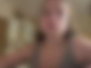 Live cam show with Annabelle - Blue Eyes on TeamSkeetLive