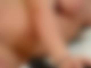 AbbyMoonX's Live Sex Cam Show