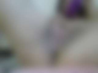 Live cam show with AmberHotWorsted - Tiny Tits on CamwithHer