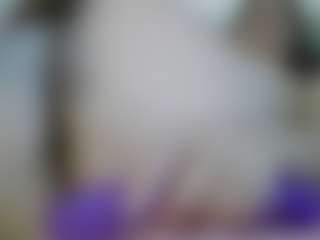 Live cam show with AmberHotWorsted - Camel Toe on CamwithHer