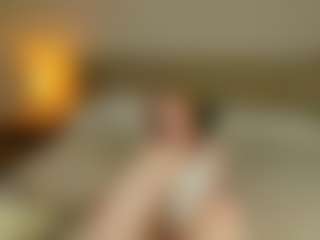 Live cam show with ari-kittyy - Small Ass on Hubzter Live