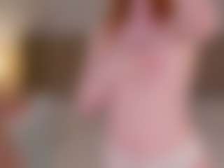 Live cam show with ari-kittyy - Small Ass on CamwithHer