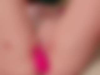 Live cam show with ari-kittyy - Red Hair Teen (18+) on Uber Horny