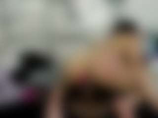 Live cam show with Aurora - Flash on Camsoda