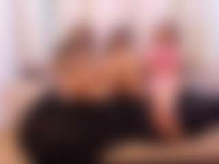 Live cam show with Crystal - Glasses on AdultVida.com