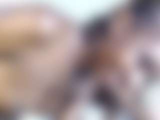 EmmaRoswel's Live Sex Cam Show