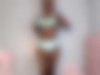 EmmaRoswel's Live Sex Cam Show