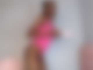 Live cam show with EmmaRoswel - Ebony MILF on SinfulBabes