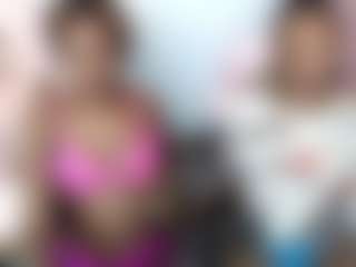 EmmaRoswel's Live Sex Cam Show