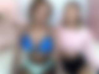 Live cam show with EmmaRoswel - Ebony on Camsoda