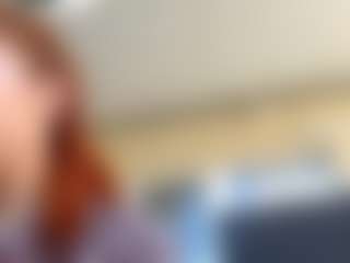 Live cam show with GraceYeagley - Gagging on madthumbs