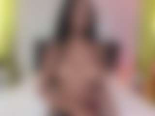 Live cam show with IsaChloe - Muscle on Soda Cam