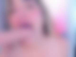 Live cam show with lucy-davies - Public on madthumbs