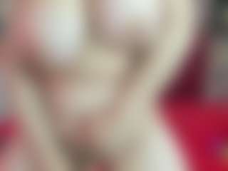Live cam show with Meganmeyerks - Red Hair on Dare Cams