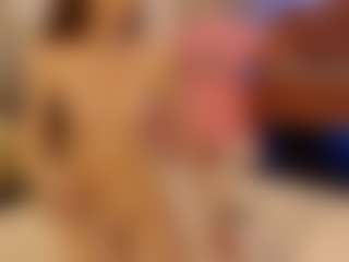 Live cam show with Nixxora - White on Camsoda