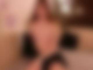 Live cam show with Nixxora - Oil on Gym Cam Girls