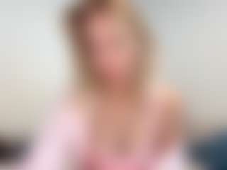 Live cam show with Oly - Green Eyes on slutload
