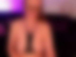 Live cam show with SiennaShinee - Granny Blonde Hair on nudelive.tv