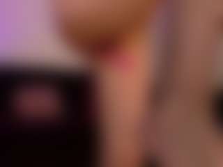 Live cam show with SiennaShinee - Granny Big Tits on Camsoda