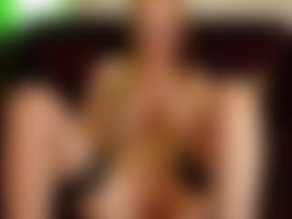 Live cam show with SiennaShinee - Mature on Big Tits