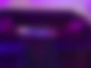 Live cam show with SiennaShinee - Blonde Hair MILF on Milfs Live