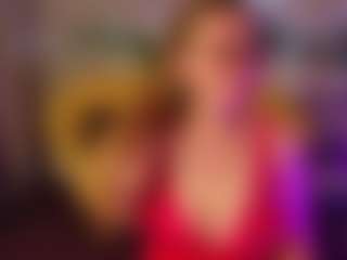 Live cam show with SiennaShinee - Granny Squirt on StripNow