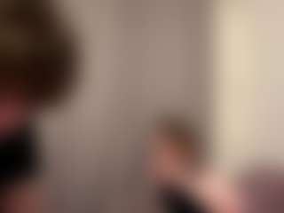 Live cam show with SixtaFee - Blue Eyes on livesuperchat.net