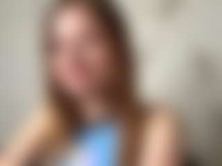Carolin MILF webcam performer live streaming