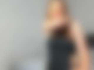 Live cam show with Kathrine-Meyer - Middle Aged on StripNow