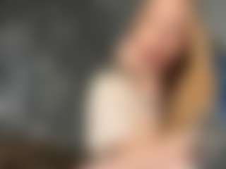 LaraeThurrell's Live Sex Cam Show