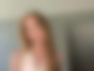LaraeThurrell's Live Sex Cam Show