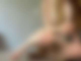 LaraeThurrell's Live Sex Cam Show