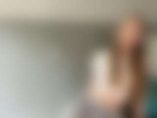 LaraeThurrell's Live Sex Cam Show