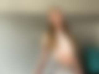 LaraeThurrell's Live Sex Cam Show
