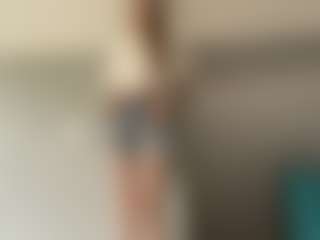 LaraeThurrell's Live Sex Cam Show
