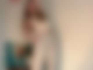 LaraeThurrell's Live Sex Cam Show