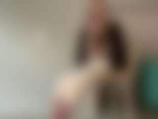 LaraeThurrell's Live Sex Cam Show