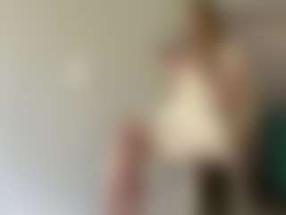 Live cam show with LaraeThurrell - Joi on Camsoda