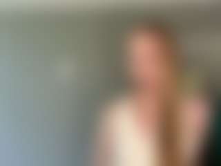 Live cam show with LaraeThurrell - Normal on Camsoda
