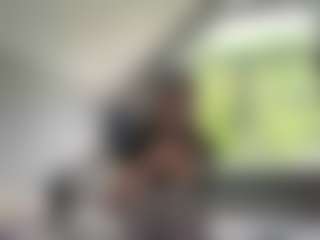 LaraeThurrell's Live Sex Cam Show