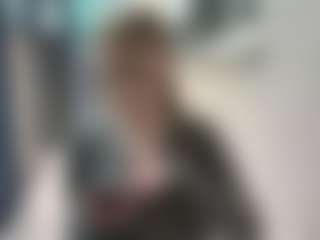 LaraeThurrell's Live Sex Cam Show