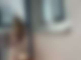LaraeThurrell's Live Sex Cam Show